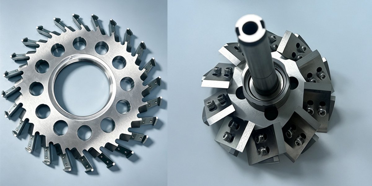 Pelletizing knife holders and adaptors
