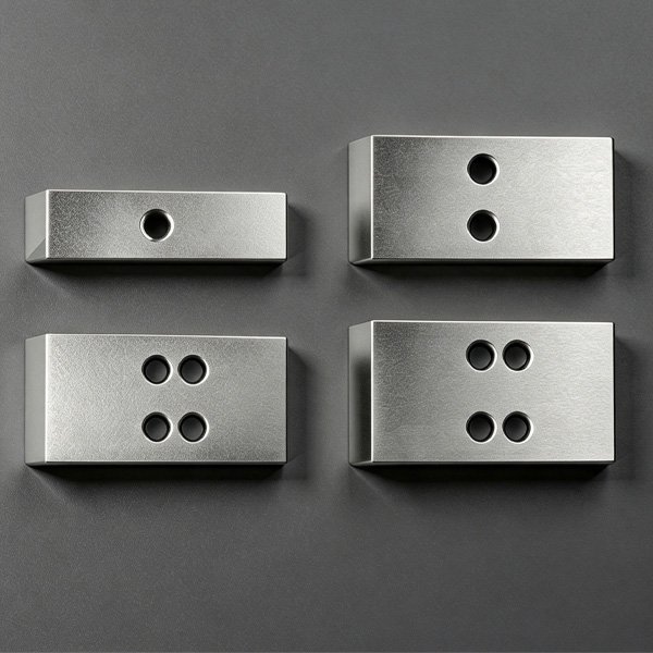 Precision water ring pelletizing blades