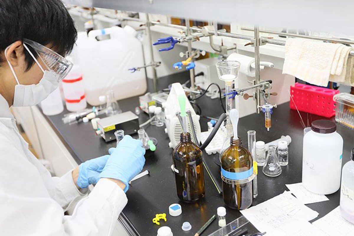 Laboratory reagent dispensing and research fluid handling application